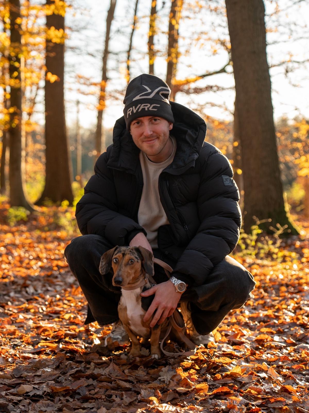 Nico und Tyson im Wald